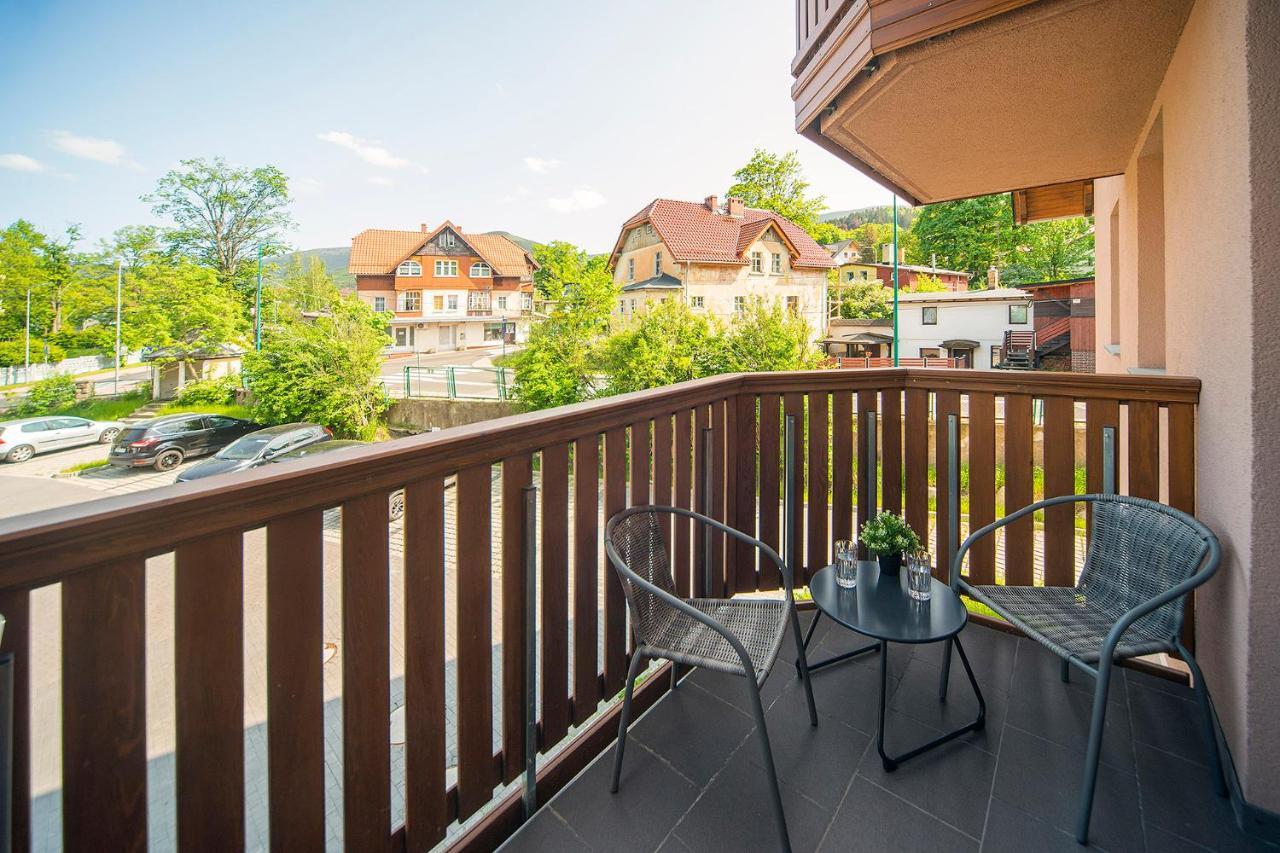 Apartamenty Sun Seasons 24 - Nad Lomnica 14 Centrum Karpacz Exterior photo